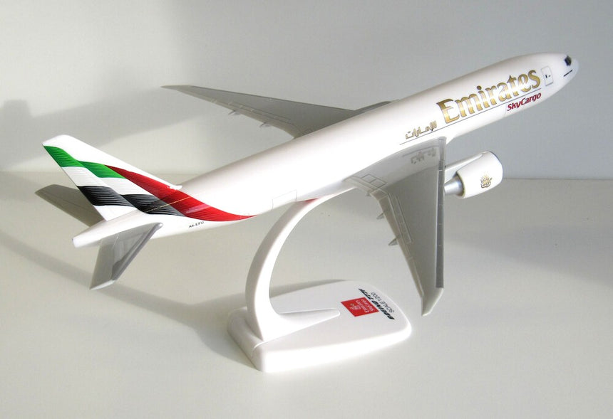 PPC Models Emirates New Livery SkyCargo Boeing B777-200FR 1/200 Aircraft Scale Model
