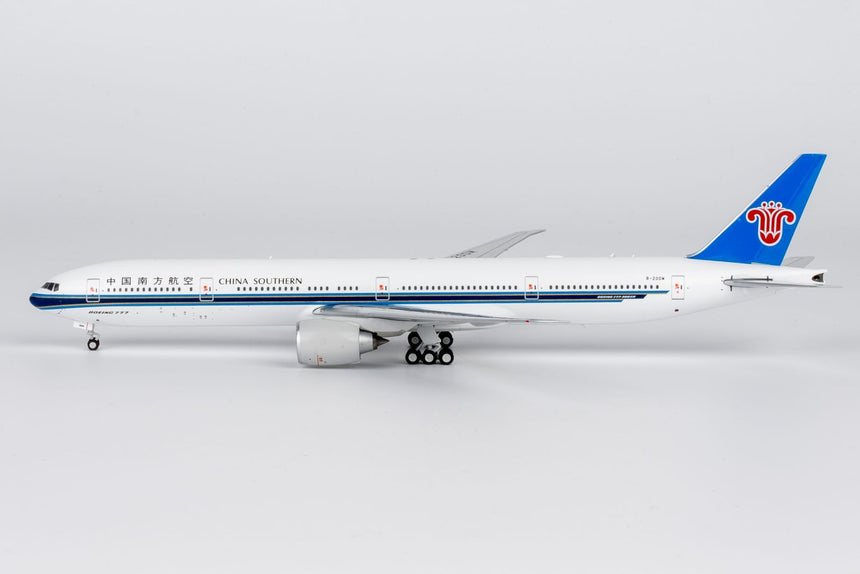 NG Models China Southern Airlines Boeing 777-300ER B-20DM 1/400 Aircraft Scale Model