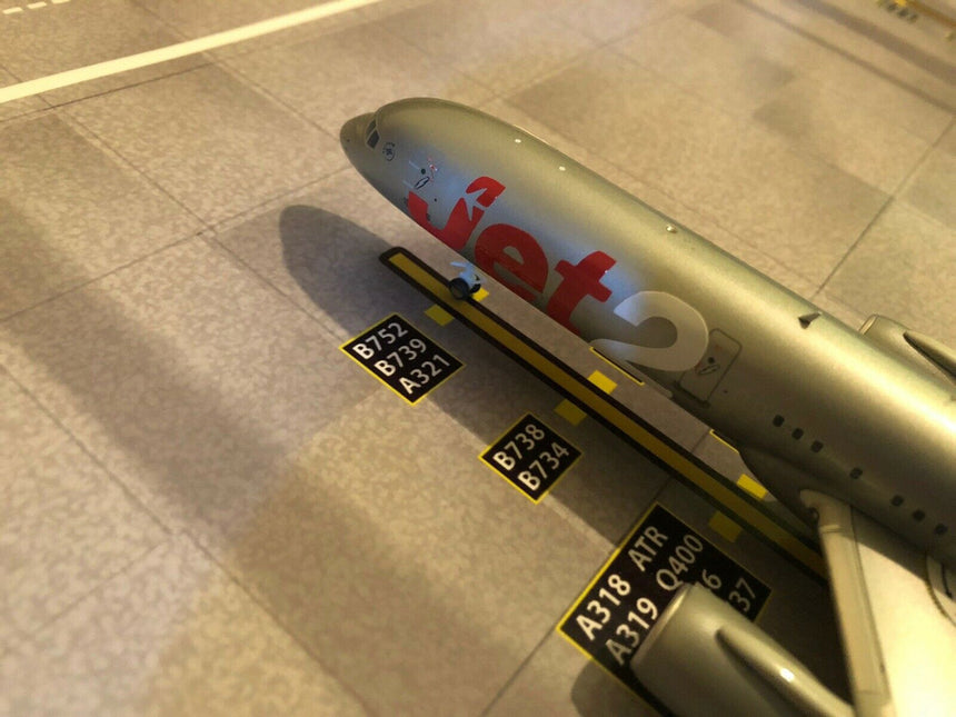 AMS 1/200 Scale Paper Airport Mat With Fold Out Terminal