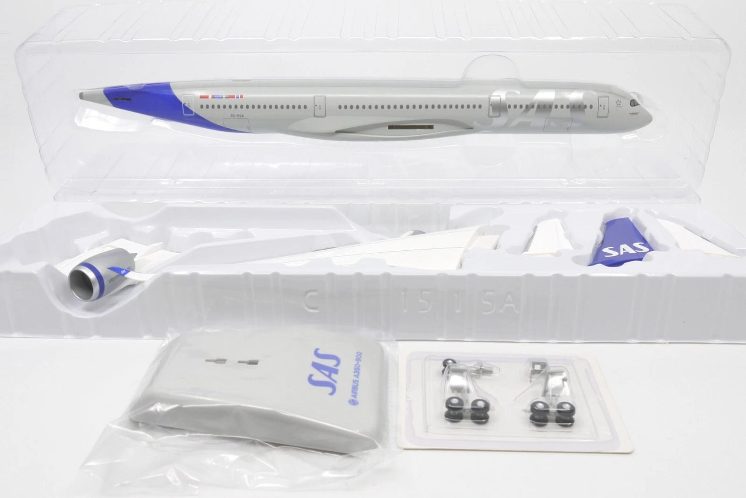 Hogan Wings SAS Scandinavian Airlines Airbus A350-900 1/200 Aircraft Scale Model