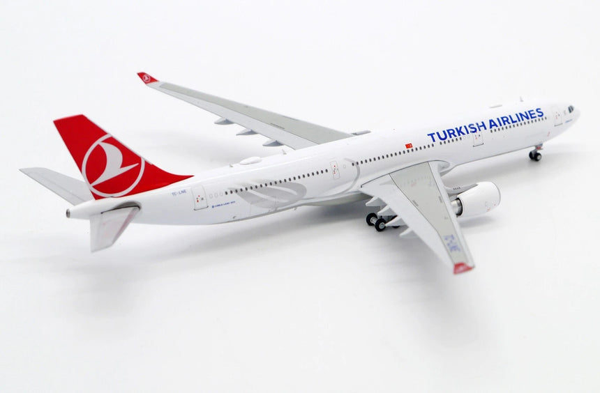JC Wings Turkish Airlines Airbus A330-300 TC-LNE 1/400 Scale Model