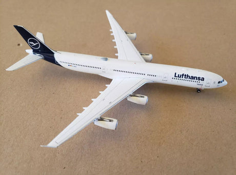 Phoenix Lufthansa Airbus A340-300 D-AIGU 1/400 Scale