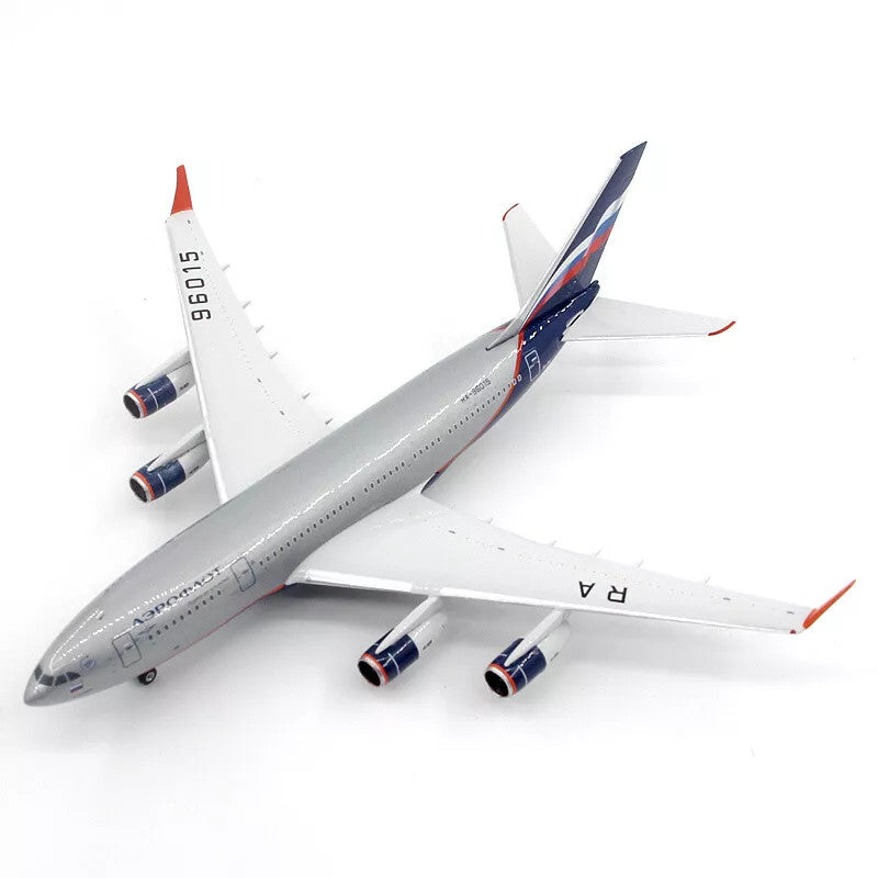 Phoenix Aeroflot Ilyushin IL-96-300 RA-96015 1/400 Aircraft Scale Model