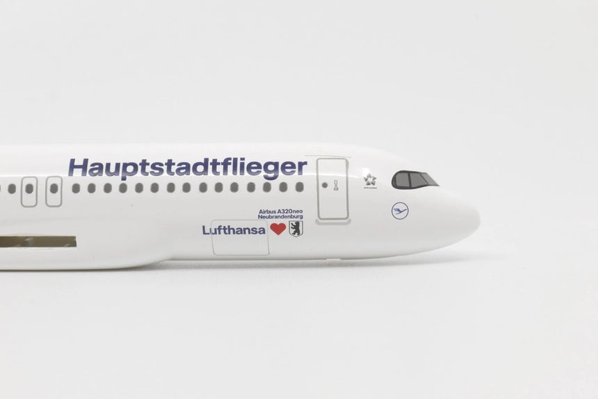 Hogan Lufthansa Airbus A320neo D-AINZ 1/200 Aircraft Scale Model