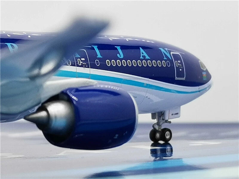 Phoenix Azerbaijan Airlines Boeing 777-200LR 4K-AI001 1/400 Aircraft Scale Model