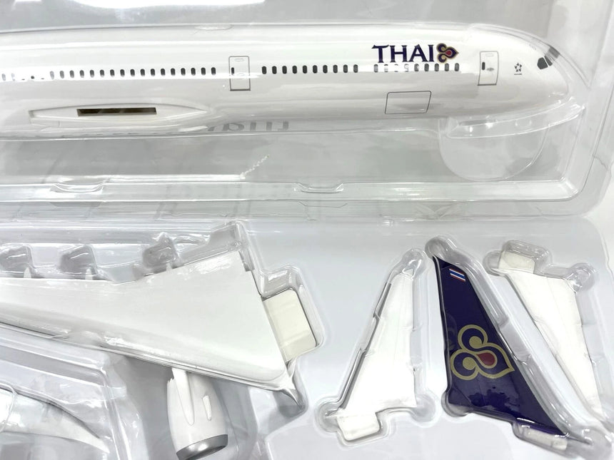 Hogan Thai Boeing 787-10 Dreamliner 1/200 Aircraft Scale Model