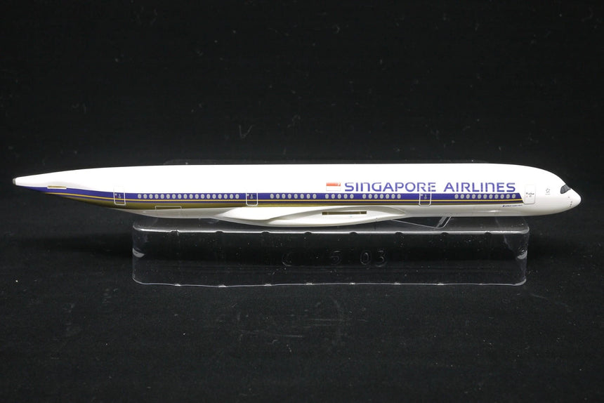 Singapore Airlines Airbus A350-900 1/200 Aircraft Scale Model