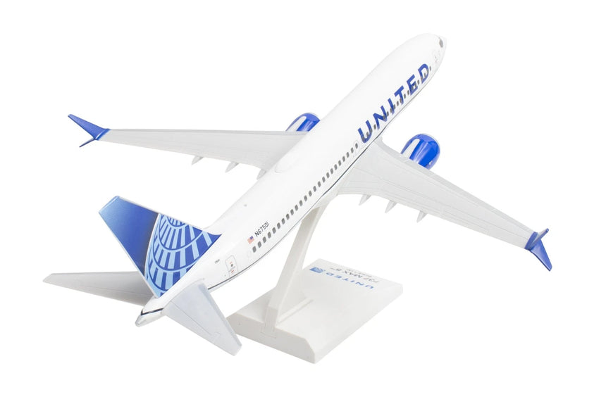 SkyMarks United Boeing B737Max8 1/130 Aircraft Scale Model
