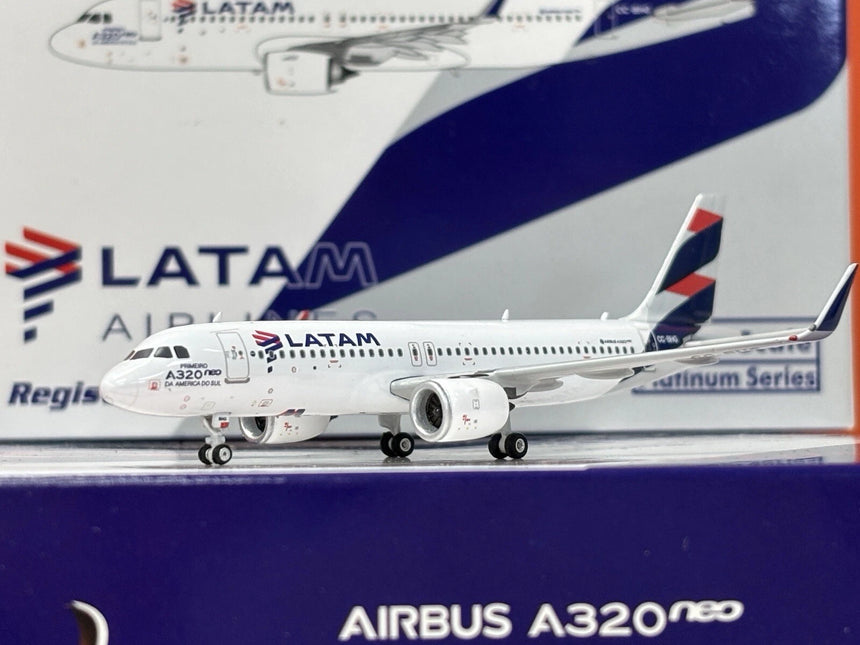 Phoenix Latam Airbus A320Neo CC-BHG 1/400 Aircraft Scale Model