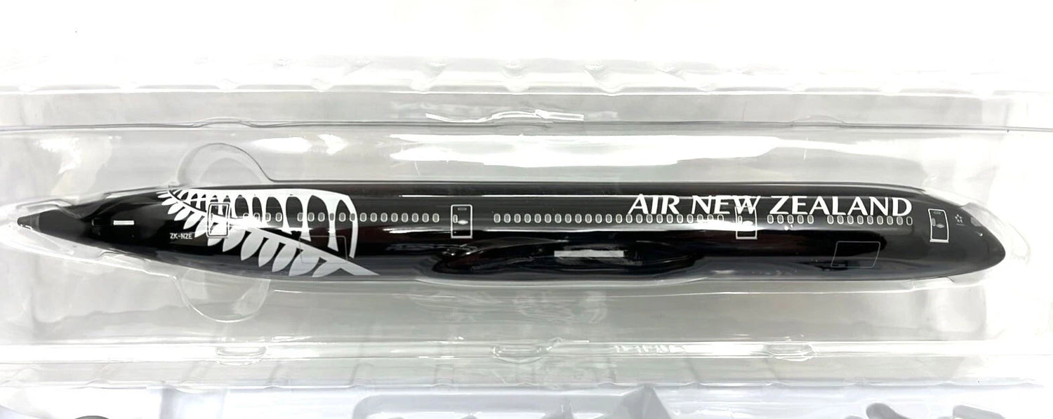 Hogan Air New Zealand Boeing 787-9 ZK-NZE 1/200 Scale