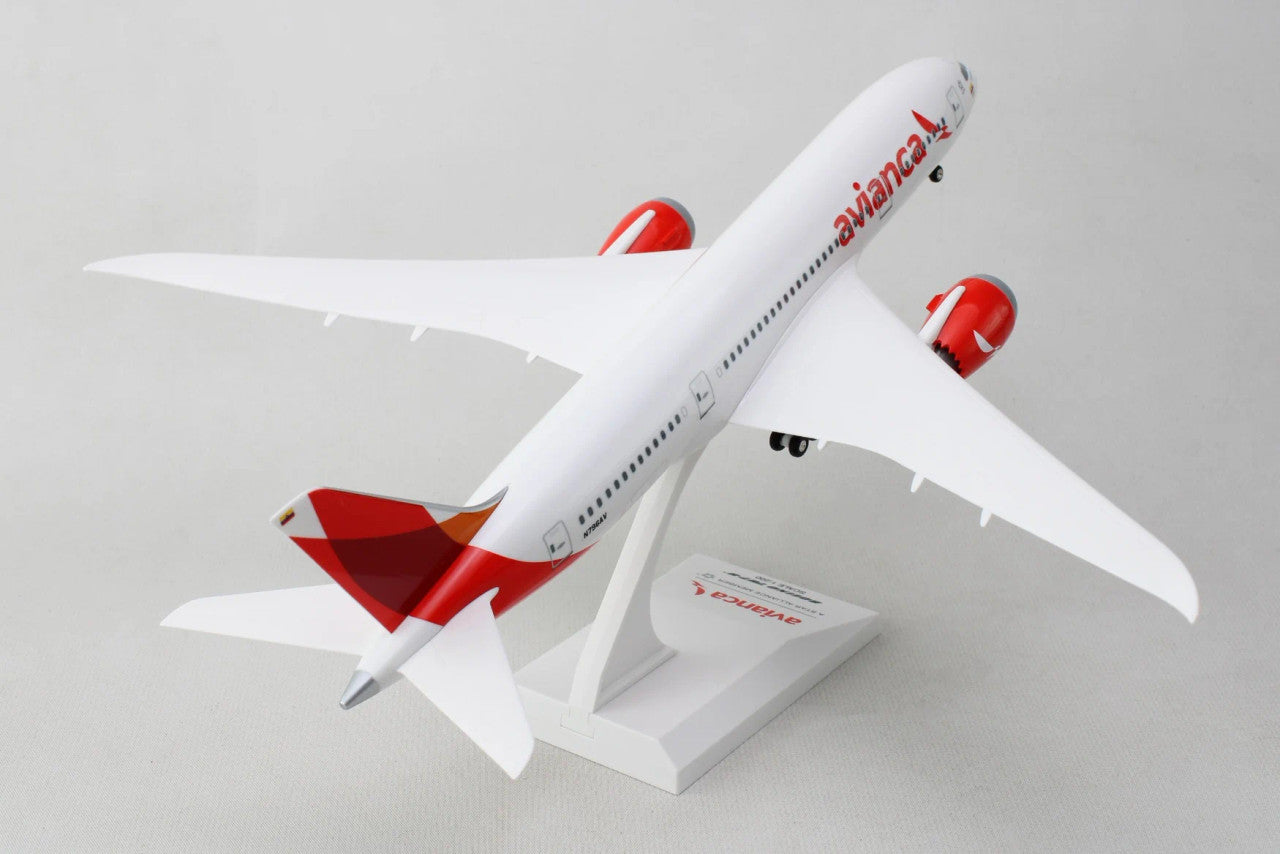 SkyMarks Avianca Boeing 787-8 W/Gear 2023 Livery 1/200 Aircraft Scale Model