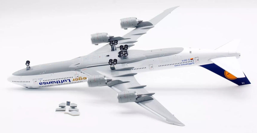 SQ Wings Lufthansa Boeing B747-8 "Siegerflieger" D-ABYK 1/200 Aircraft Scale Model