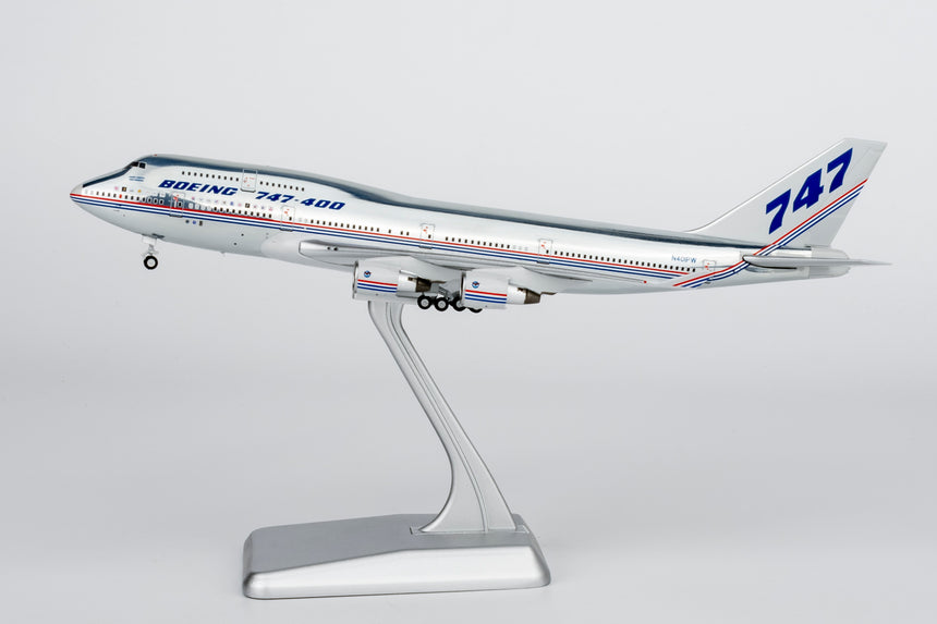 NG Models The Boeing Company Boeing House Colors Boeing 747-400 N401PW (Ultimate) 1/400 Aircraft Scale Model