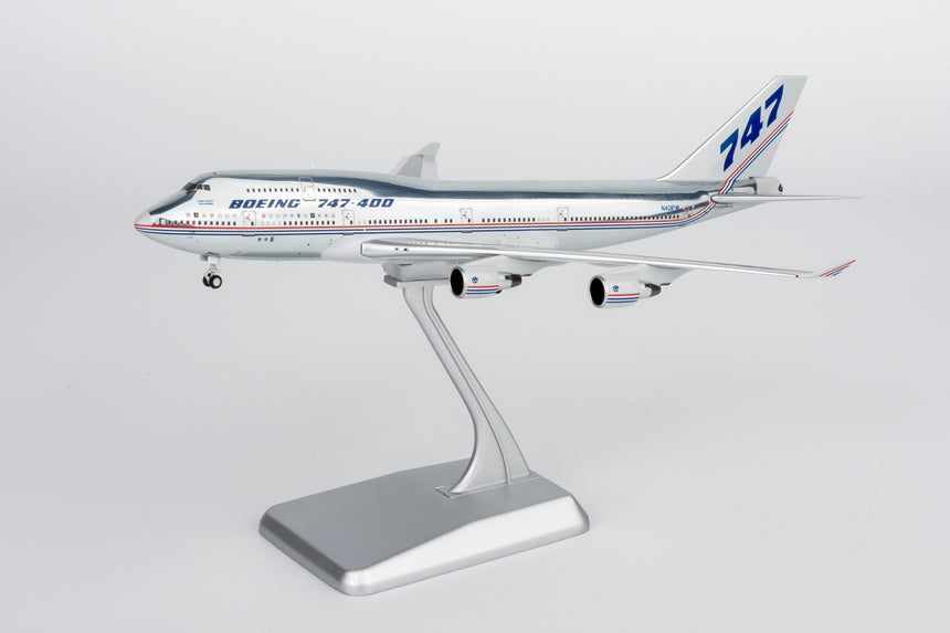 NG Models The Boeing Company Boeing House Colors Boeing 747-400 N401PW (Ultimate) 1/400 Aircraft Scale Model