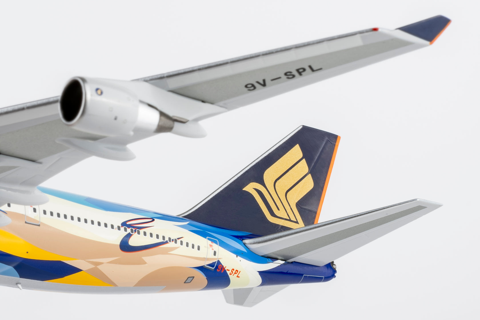 NG Models 1:400 B747-400 シンガポール航空 9V-SPL NG Models Singapore Airlines 747-400 Reg: 9V-SPL Tropical livery