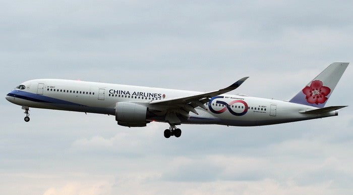 航空機・ヘリコプター China Airlines A350-900 \"60th years\" China Airlines Airbus A350-900 B-18917 China Airlines 60