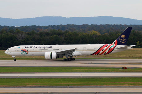 Phoenix Saudi Arabian Boeing 777-300ER HZ-AK42 1/400 Scale