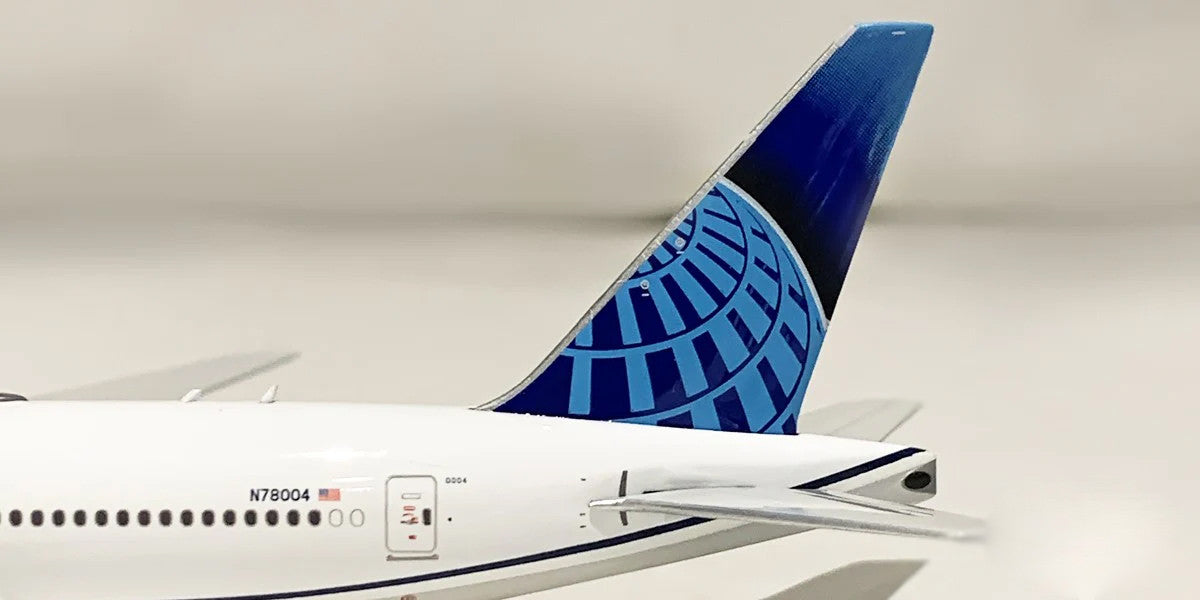 Phoenix United Airlines Boeing 777-200ER N78004 1/400 - Aircraft