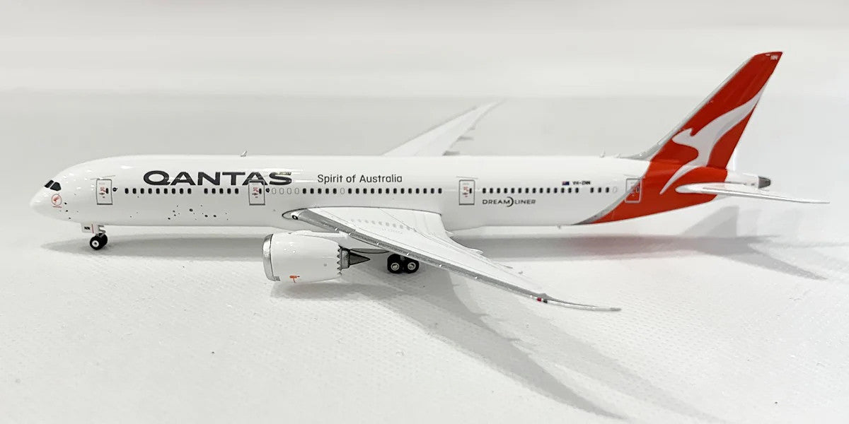 Phoenix Qantas Regular Boeing B787-9 VH-ZNN 1/400 Scale