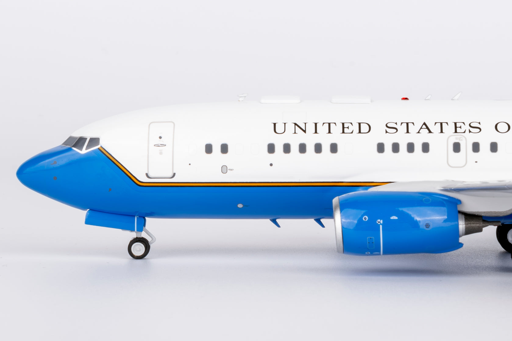 アメリカ空軍 C-40B 01-0015 1/200 USA - Air Force C-40B (737-700 BBJ) Reg : 01-0015 Scale 1