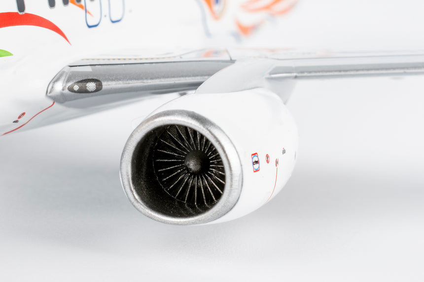 NG Models China Eastern Airlines "Orange Peacock" livery Boeing 737-800/w B-1788 1/200 Aircraft Scale Model