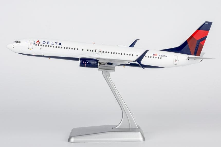 NG Models Delta Air Lines (with scimitar winglets) Boeing 737-900ER/w N851DN 1/200 Scale