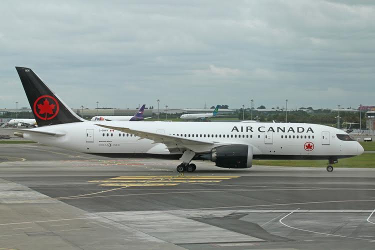 Phoenix Air Canada Boeing B787-8 C-GHPY 1/400 Scale