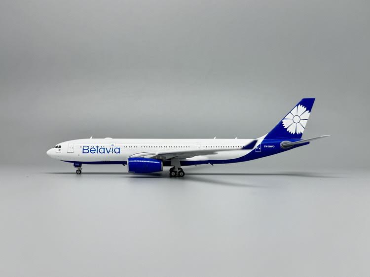 1/400 A330-200 エバーエアー Phoenix Belavia Airbus A330-200 EW-588PD 1/400 Aircraft Scale