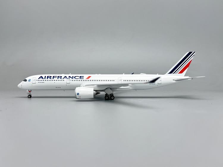Phoenix Air France Airbus A350-900 F-HTYM 1/400 Aircraft Scale Model