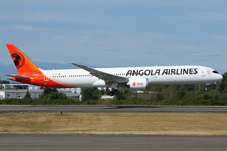 Phoenix TAAG Boeing B787-10 D2-TET 1/400 Scale