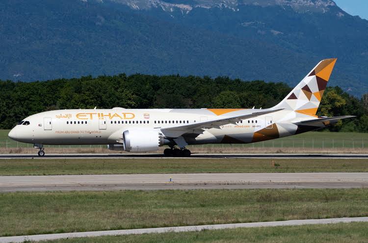 Phoenix Etihad Boeing B787-8 A6-PFC 1/400 Aircraft Scale Model