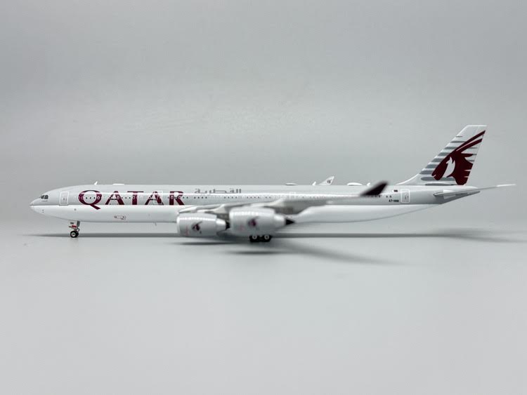 Phoenix Qatar Amini Flight Airbus A340-500 A7-HHH 1/400 Aircraft