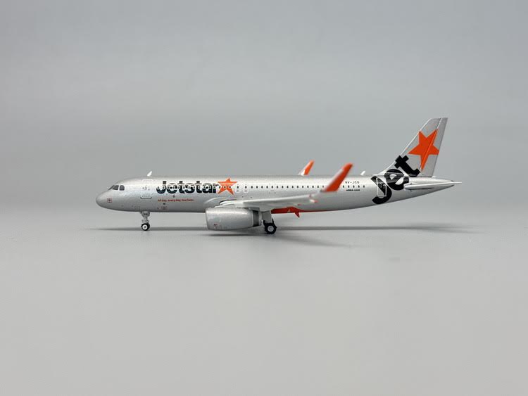 Phoenix JetStar (Singapore) Airbus A320 9V-JSQ 1/400 Aircraft Scale Model
