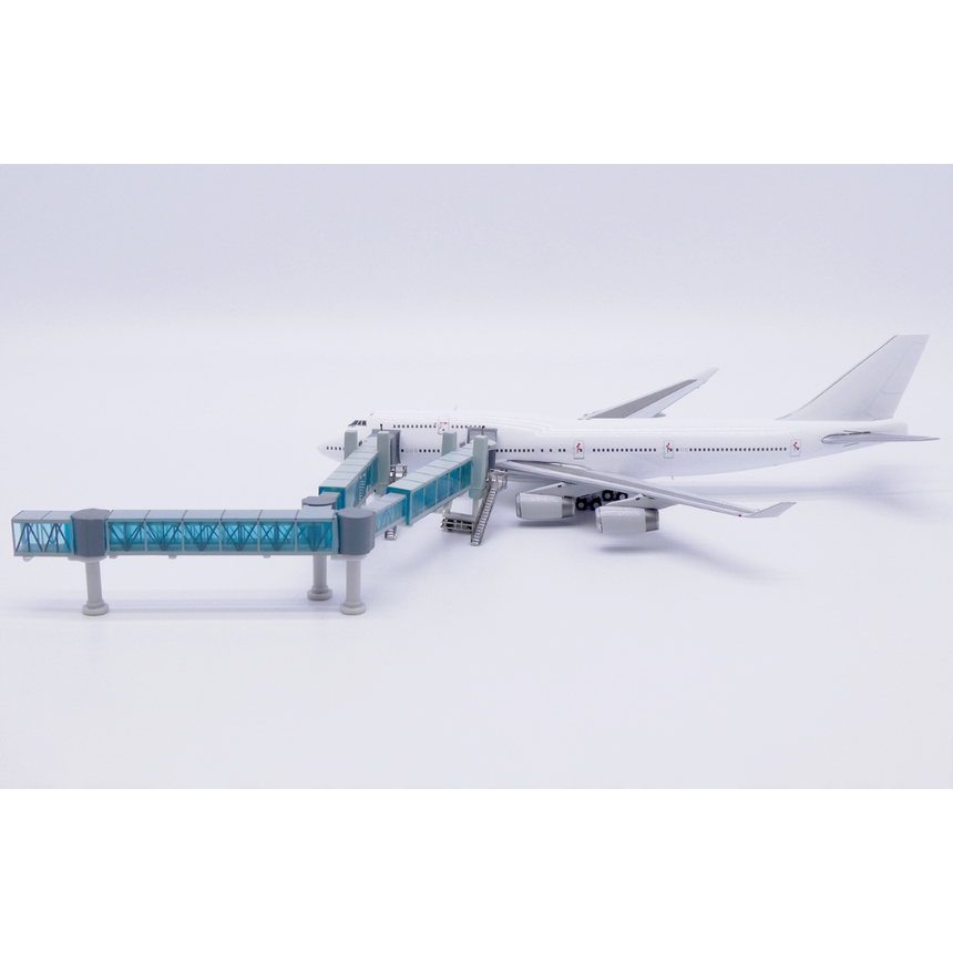 JC Wings Air Passenger Bridge B747 (Blue) 1/400 Scale Model Accessory