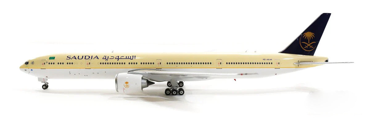 Phoenix Saudi Arabian Boeing 777-300ER HZ-AK44 1/400