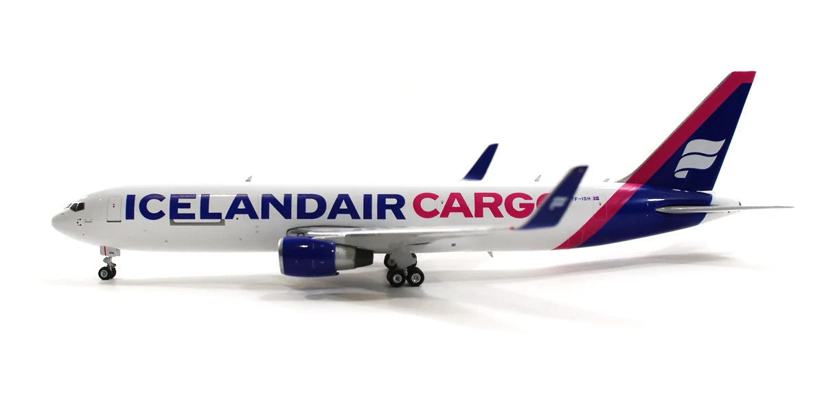 Phoenix Icelandair Boeing 767-300ER TF-ISH 1/400 - Aircraft Model