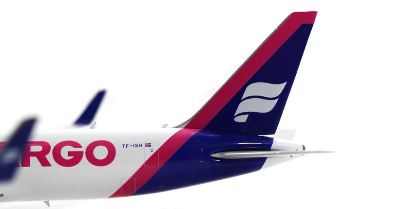 Phoenix Icelandair Boeing 767-300ER TF-ISH 1/400 Aircraft Scale Model