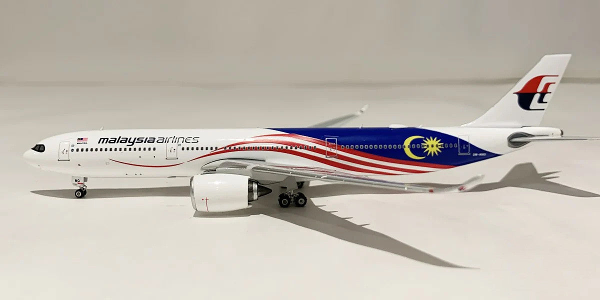 Phoenix Malaysia Airlines Airbus A330-900Neo 9M-MNG 1/400 Scale