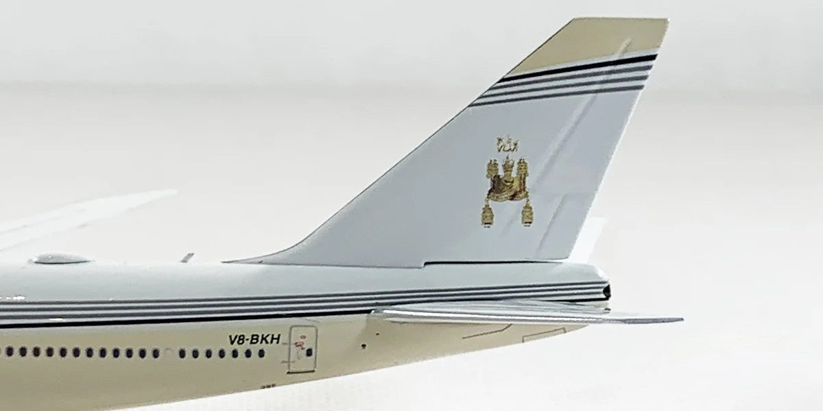 Phoenix Brunei Sultan’s Boeing B747-8 V8-BKH 1/400 Aircraft Scale Model