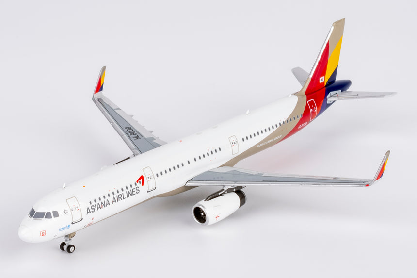 NG Models Asiana Airlines Airbus A321-200/w HL8038 1/400 Aircraft Scale Model