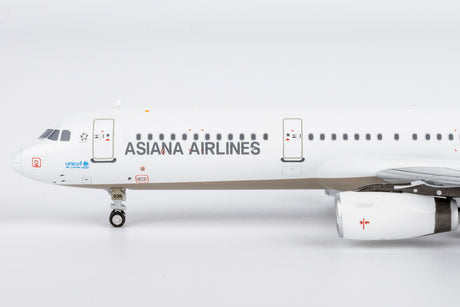 NG Models Asiana Airlines (new titles) Airbus A321-200/w HL8039 1/400 Aircraft Scale Model