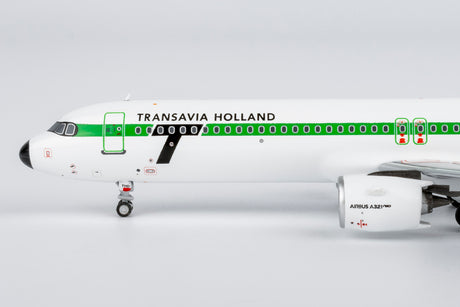 NG Models Transavia (1960s Retro colors) Airbus A321neo PH-YHD 1/400 Aircraft Scale Model