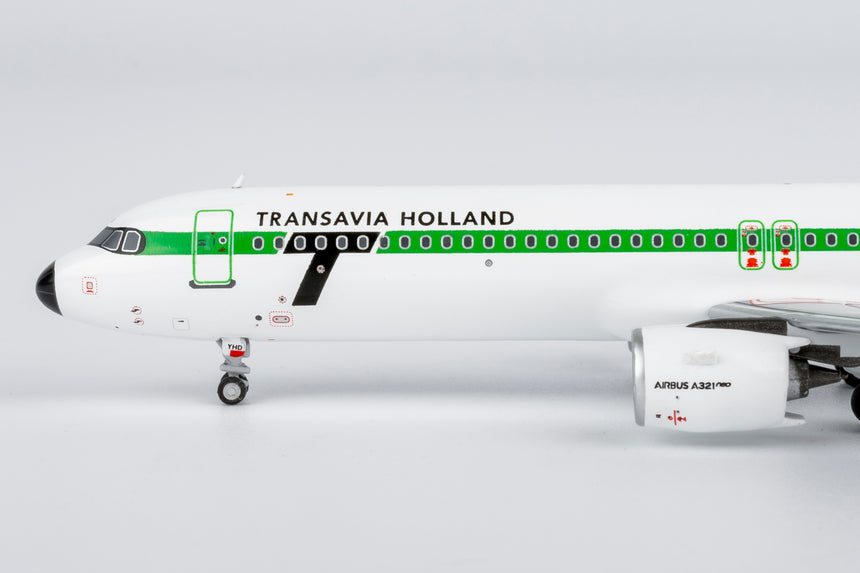 NG Models Transavia (1960s Retro colors) Airbus A321neo PH-YHD 1/400 Aircraft Scale Model