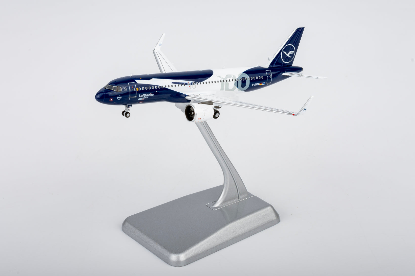 NG Models Lufthansa Airbus A320neo D-AING 