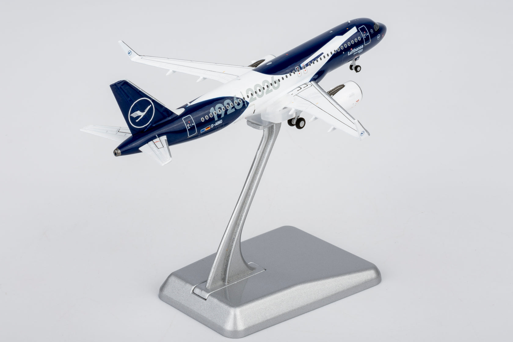 NG Models Lufthansa Airbus A320neo D-AING 