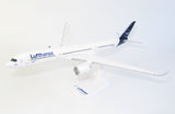 Lufthansa Airbus A350 Snap-Fit Model Plane 1/200