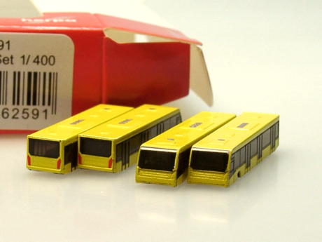 Herpa Scenix - Airport Bus Set - set of 4 1/400 Aircraft Scale Model