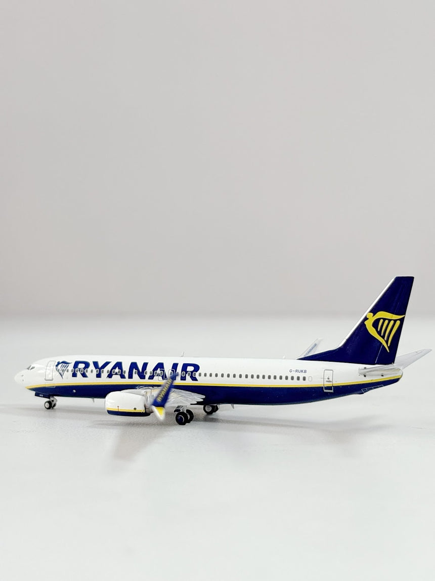 Ryanair Boeing 737-800 G-RUKB 47cm Aircraft Model