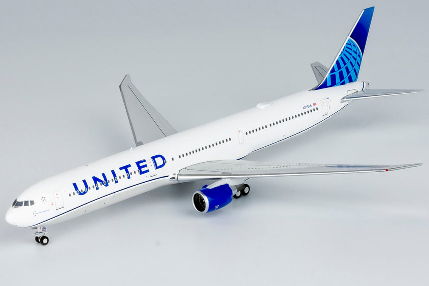 NG Models United Airlines Boeing 767-400ER N77066 "Blue Evolution" CF6 engines 1/400 18001