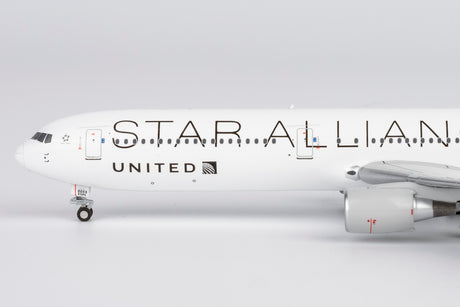 NG Models United Airlines (Star Alliance livery) Boeing 767-400ER N76055 1/400 Aircraft Scale Model